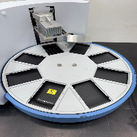 Thermo KingFisher Flex DNA/RNA Purification System image 3